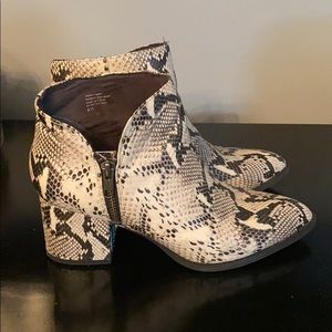 Seychelles snake skin boot
